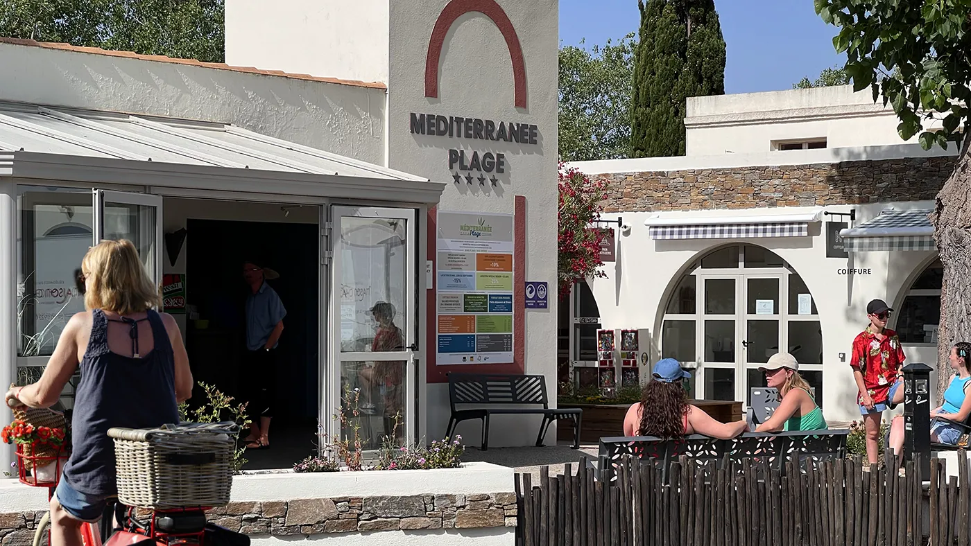 Accueil du camping Méditerranée plage à Vias (proche Portiragnes)