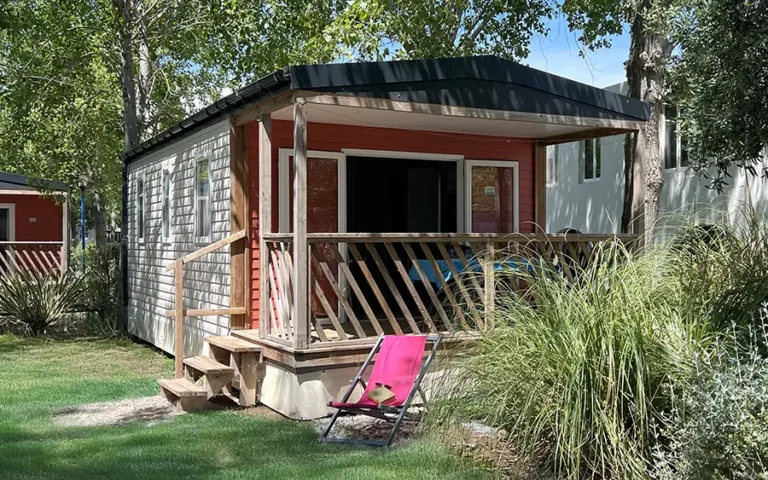 Mobilhome Classique avec Terrasse intégrée 30m2 (4 à 6 personnes)