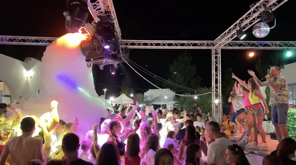 Soirée Mousse (Foam Party) au camping à Vias Plage